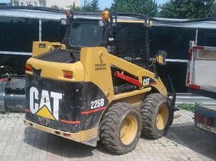 CATERPILLAR - 226B - Nakladač šmykom riadený ( UNC )