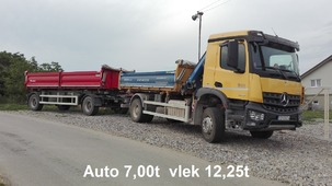 Mercedes Benz-Arocs - Trojstranný vyklápač s hydraulickou rukou